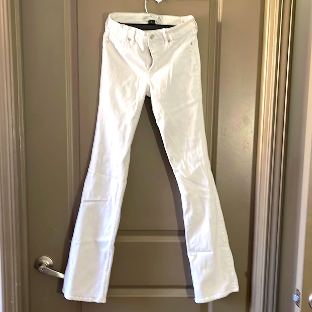 Womens BOOT CUT Abercrombie & Finch Jeans w 25 L 33
LISTED ON TAG.